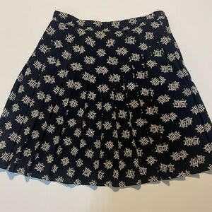 True 90’s / Y2K Express skirt. Pleated with design. Size 1/2